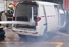 新能源汽車需要大量的穩(wěn)定性、可靠性測試認證，避免發(fā)生自燃